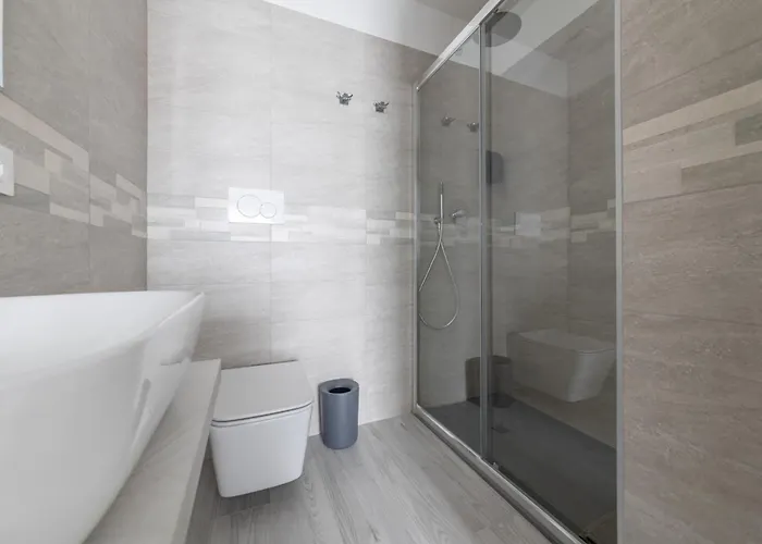 Chezromyk 2 The Kosher B&B 3*